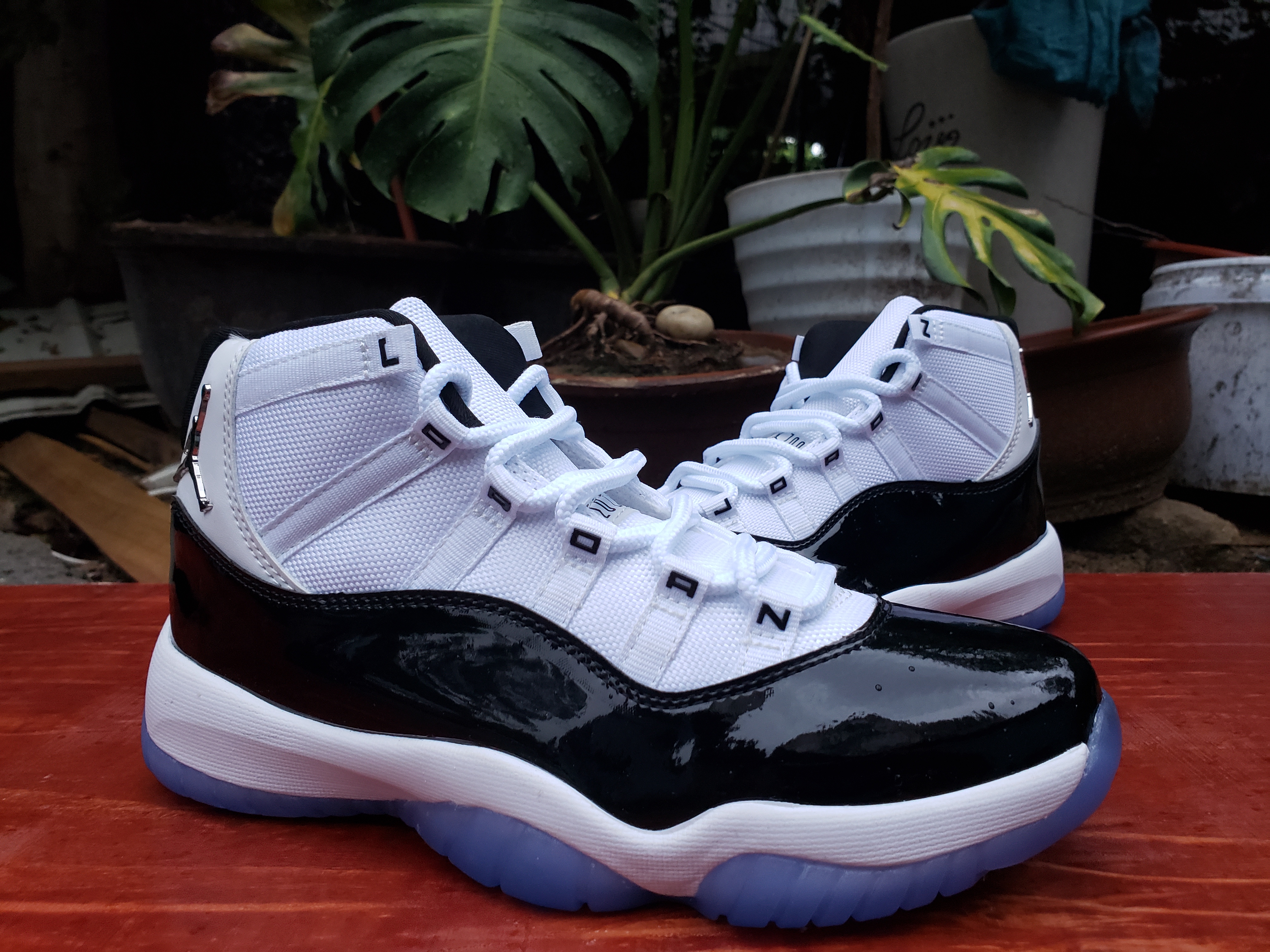 New Air Jordan 11 White Black Jumpman Logo Shoes - Click Image to Close